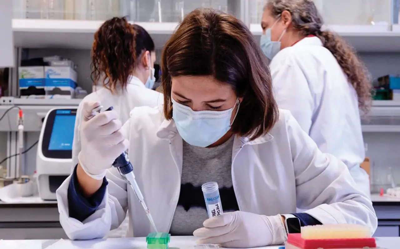 "El impacto de la crisis científica: La revolución silenciosa que transformó las carreras de un grupo de pioneros estadounidenses"